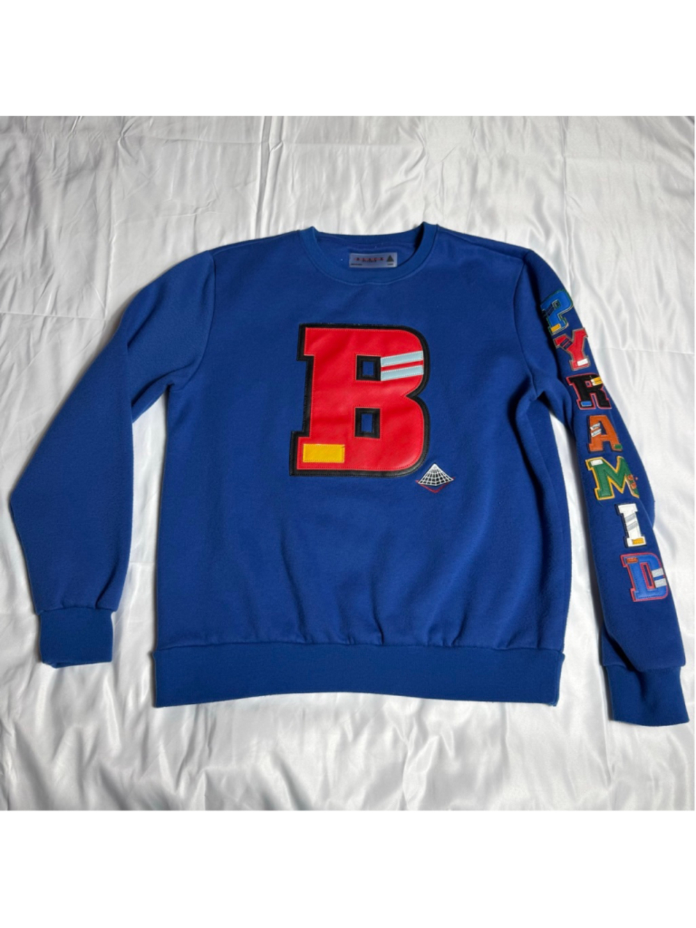 Men's Black Pyramid Blue Red Graphic Sweatshirt L